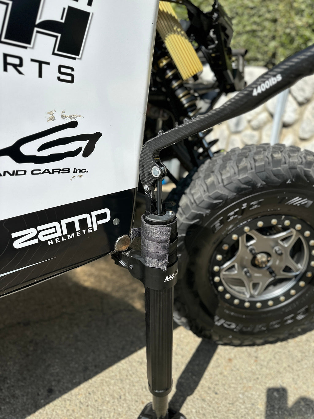 Gato hidráulico compacto Mojab CarbonPro con abrazaderas de montaje MLH de 40''