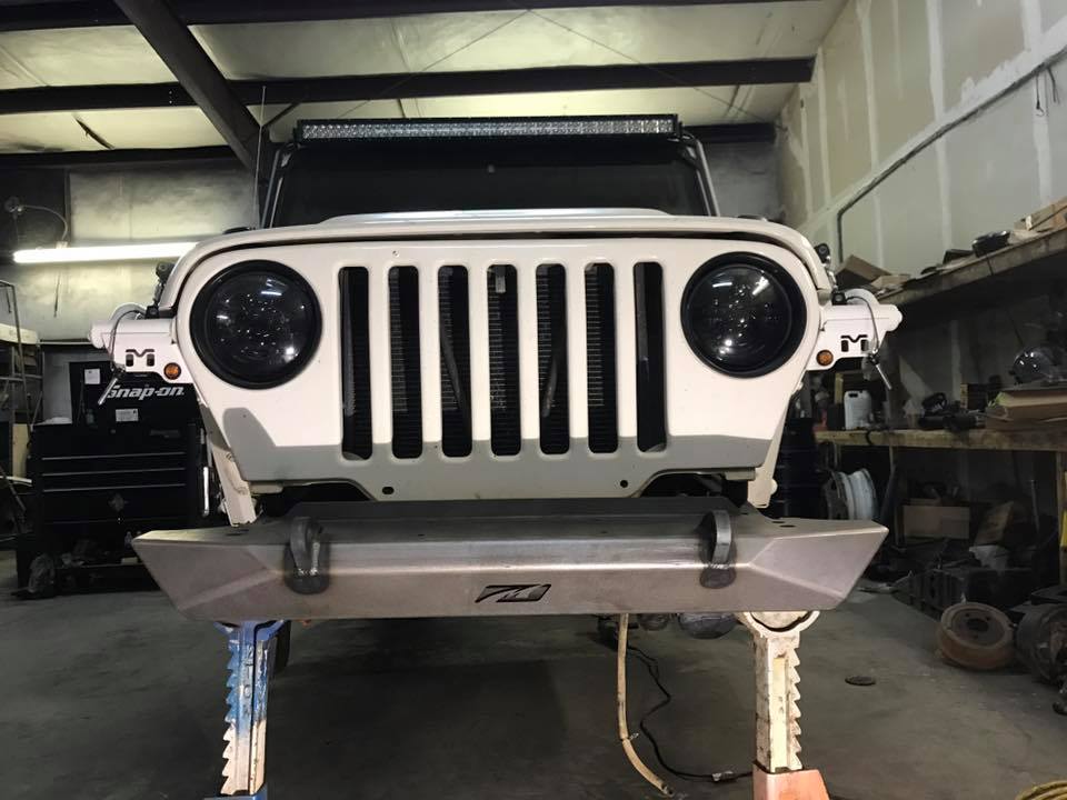Motobilt Jeep Wrangler YJ / TJ / LJ Mid-Width Front Bumper