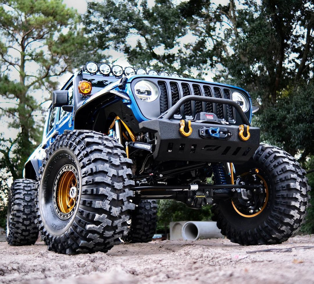 Defensa delantera Motobilt Jeep Wrangler JL / Gladiator JT Crusher con barra protectora