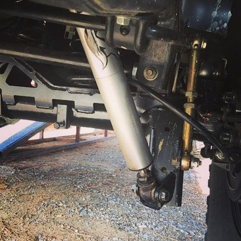 Armazón de conversión de 14 tornillos y una tonelada con protector de piñón para Jeep JK trasero