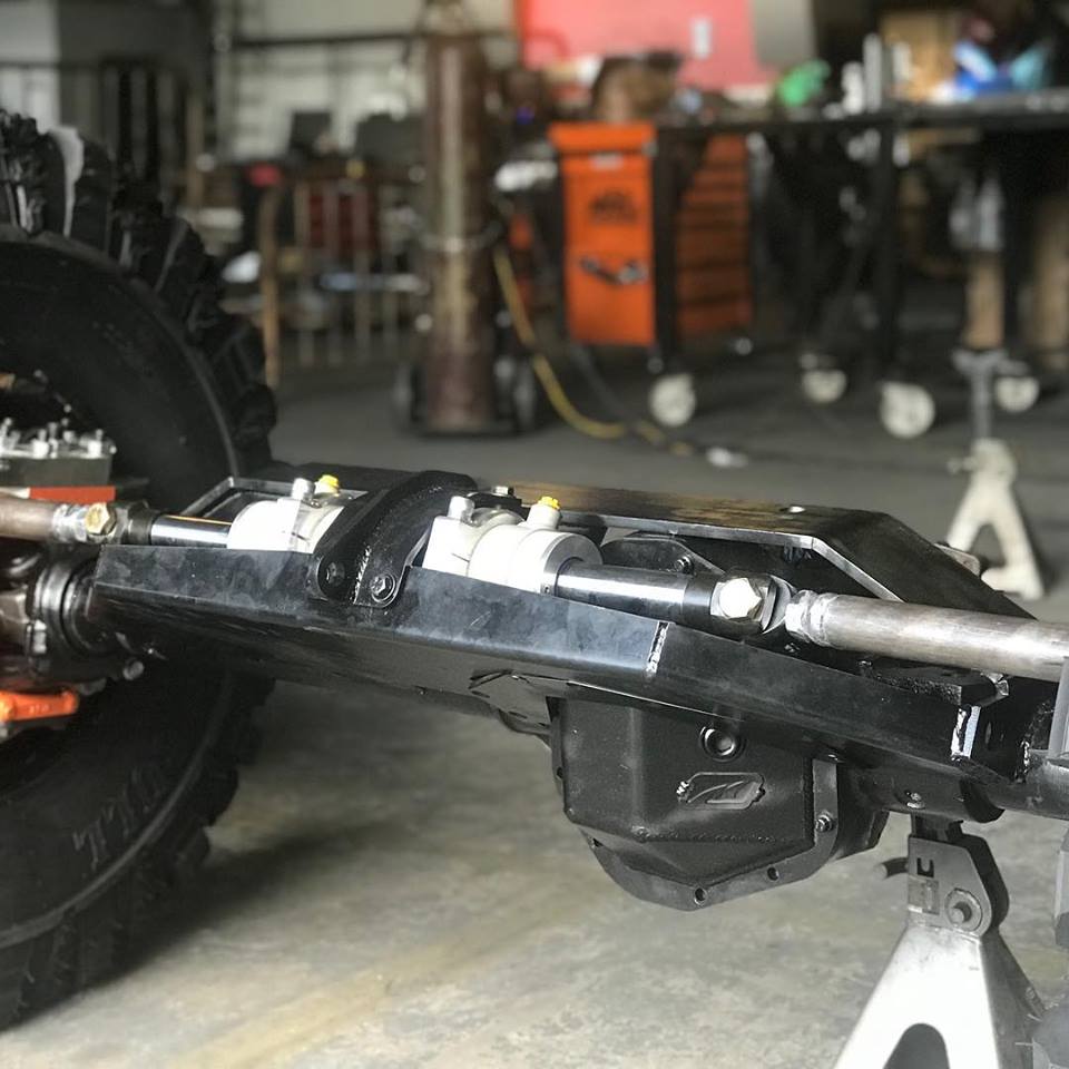 Refuerzo de eje delantero Ford Dana 60 con montaje de ariete de dirección 78-79