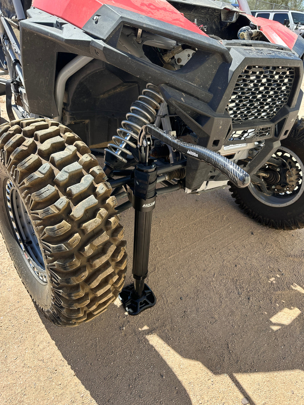Gato hidráulico compacto Mojab CarbonPro con abrazaderas de montaje MLH de 40''