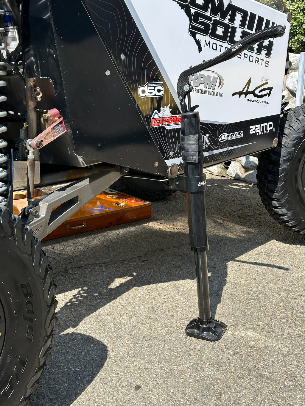 Gato hidráulico compacto Mojab CarbonPro con abrazaderas de montaje MLH de 40''