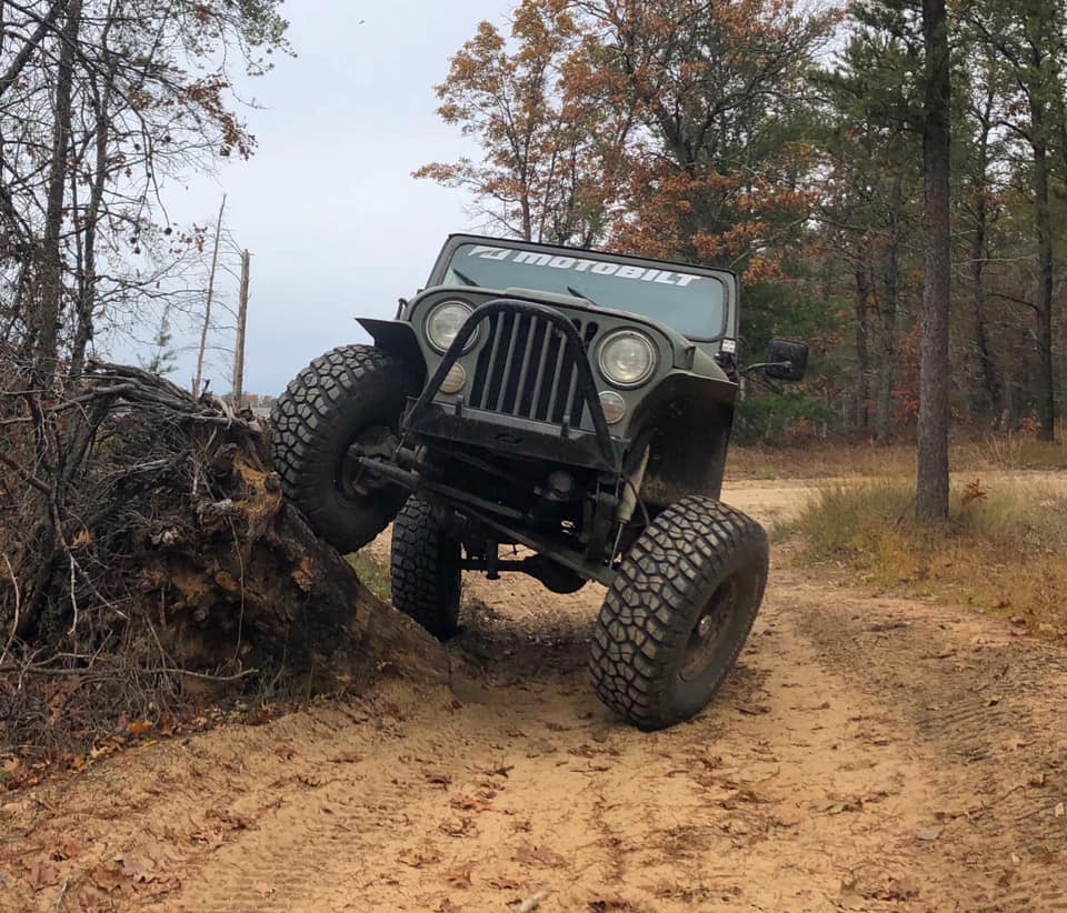Motobilt Jeep CJ Stubby Front Bumper w/ Stinger