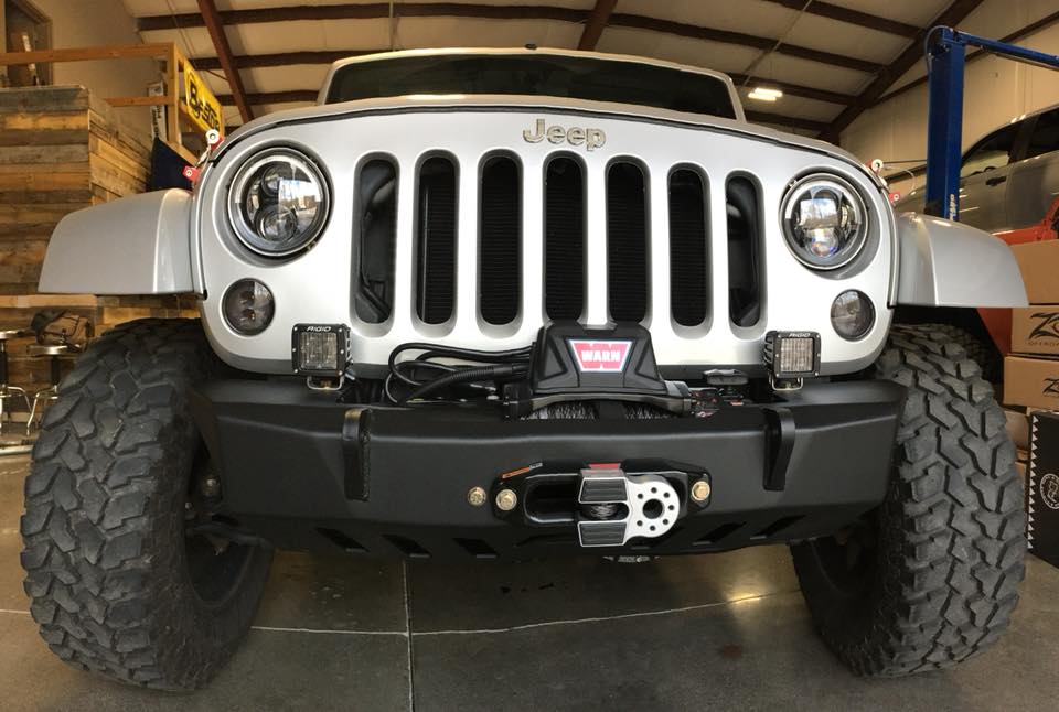 Parachoques delantero Motobilt Jeep Wrangler JK / JKU Crusher