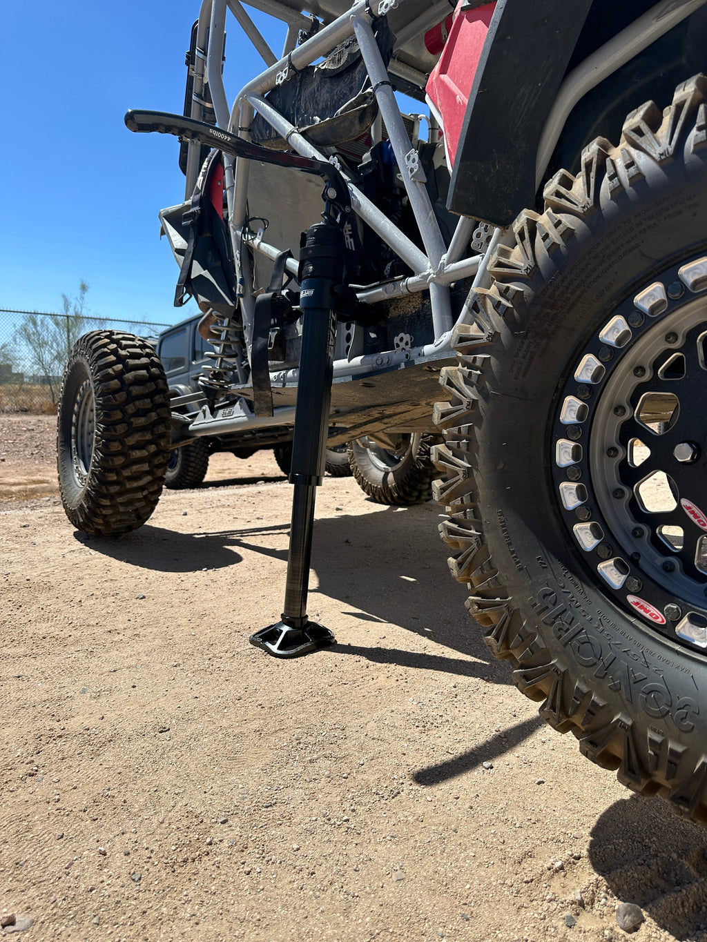 Gato hidráulico compacto Mojab CarbonPro con abrazaderas de montaje MLH de 40''