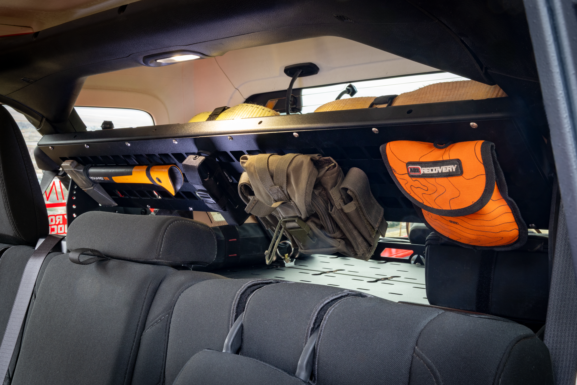 Kit de estantería de panel Molle para portaequipajes GearUp