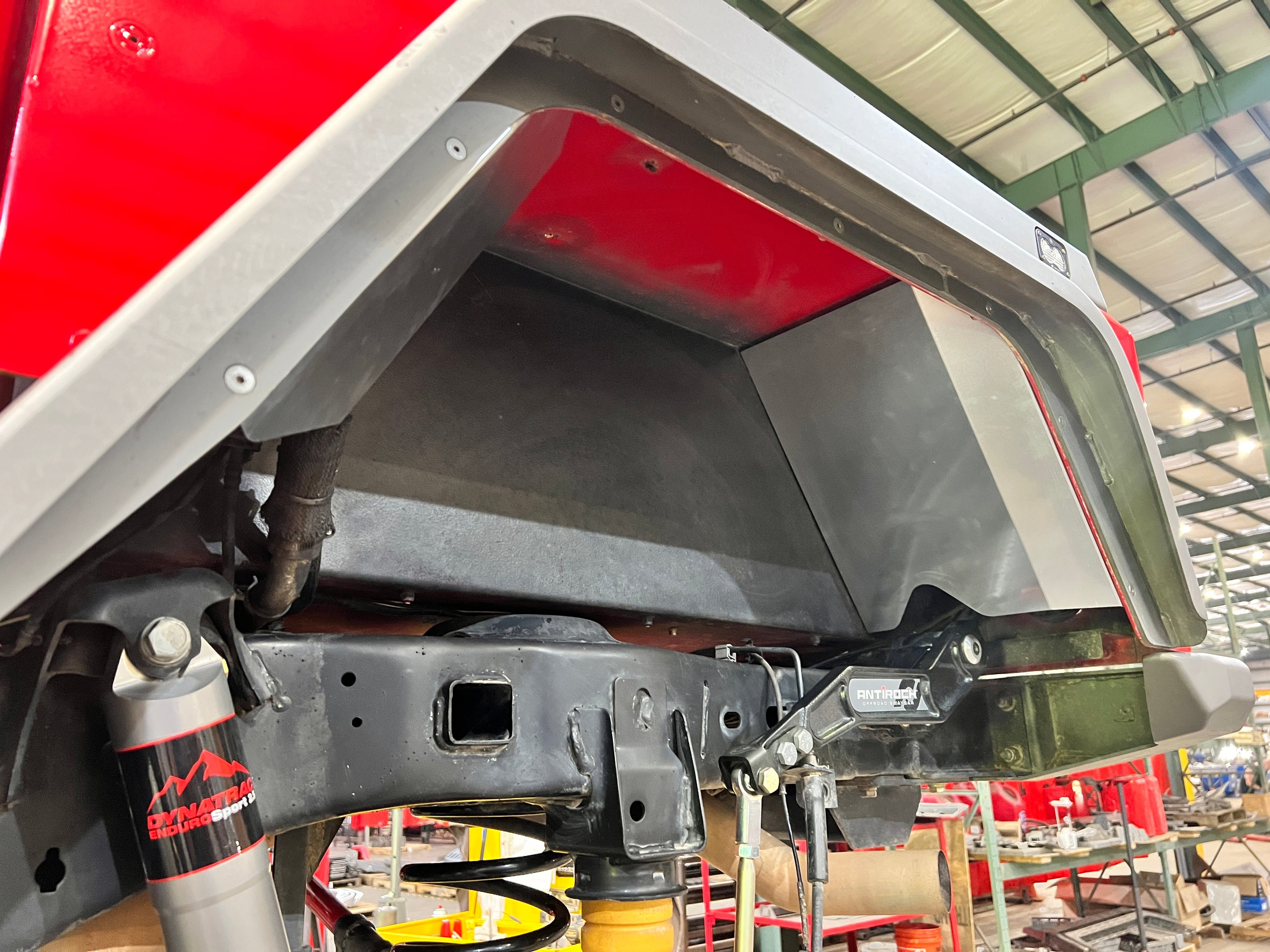 Motobilt Jeep Gladiator JT Cama Cortada Guardabarros Interiores Traseros de Aluminio