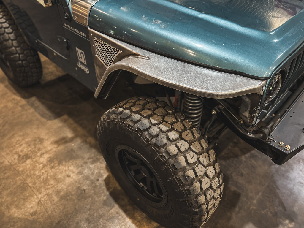 Guardabarros delanteros Hatchet High Line de 4" para Jeep TJ/LJ - Acero