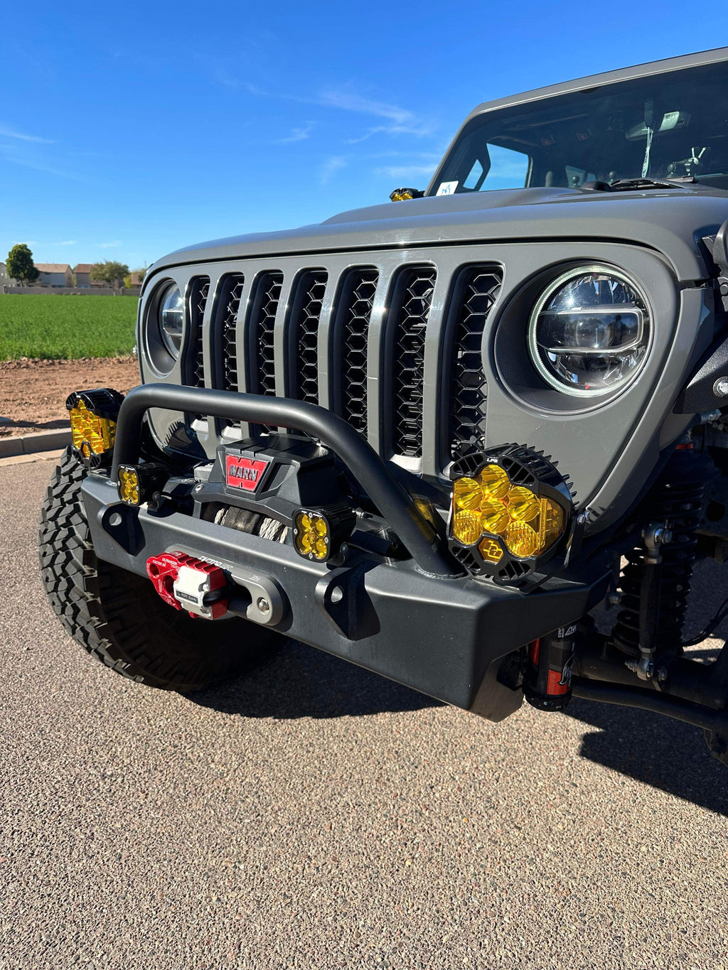 Defensa delantera Motobilt Jeep Wrangler JL / Gladiator JT Crusher con barra protectora