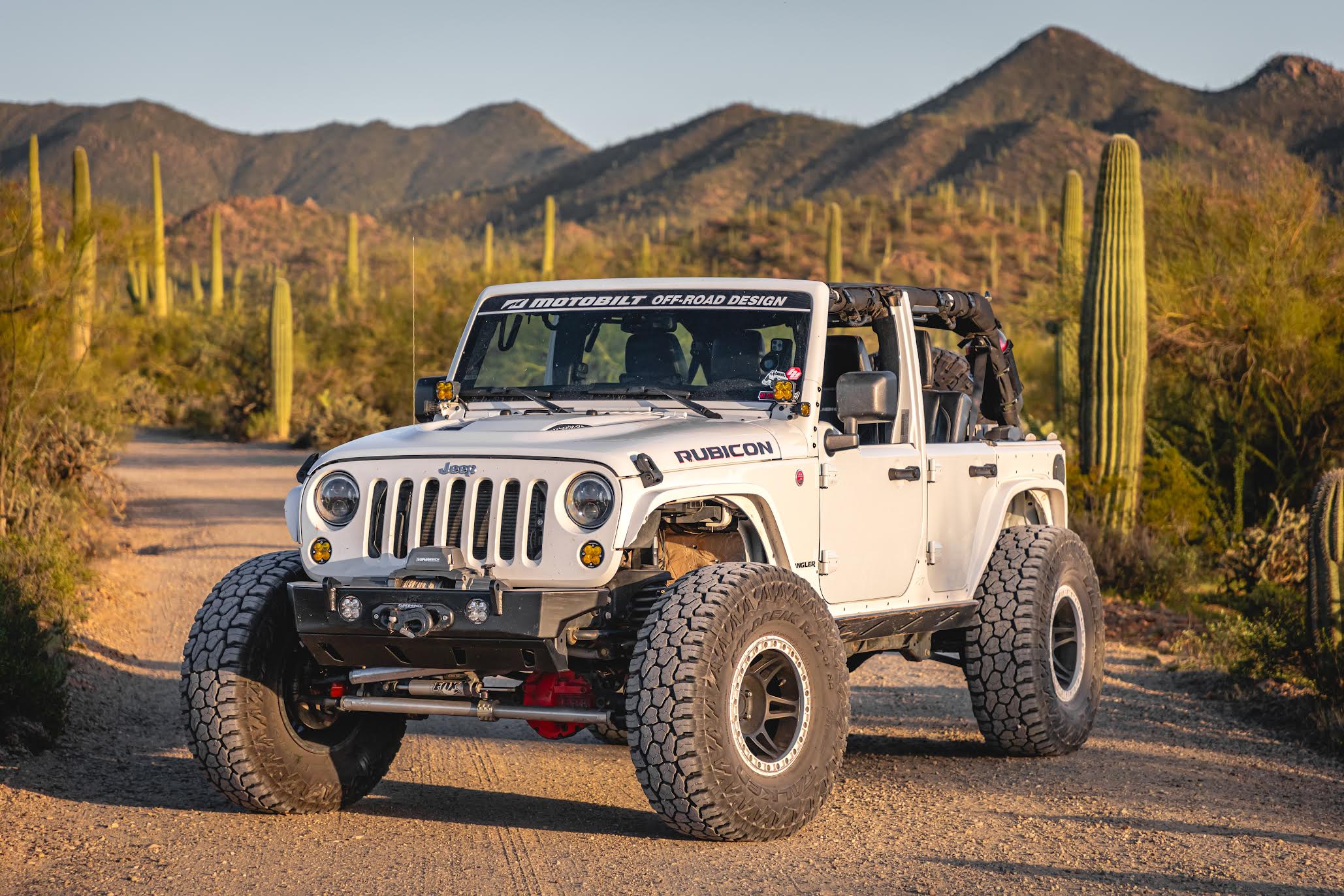 Parachoques delantero HD Crusher para Jeep Wrangler JK / JKU Motobilt