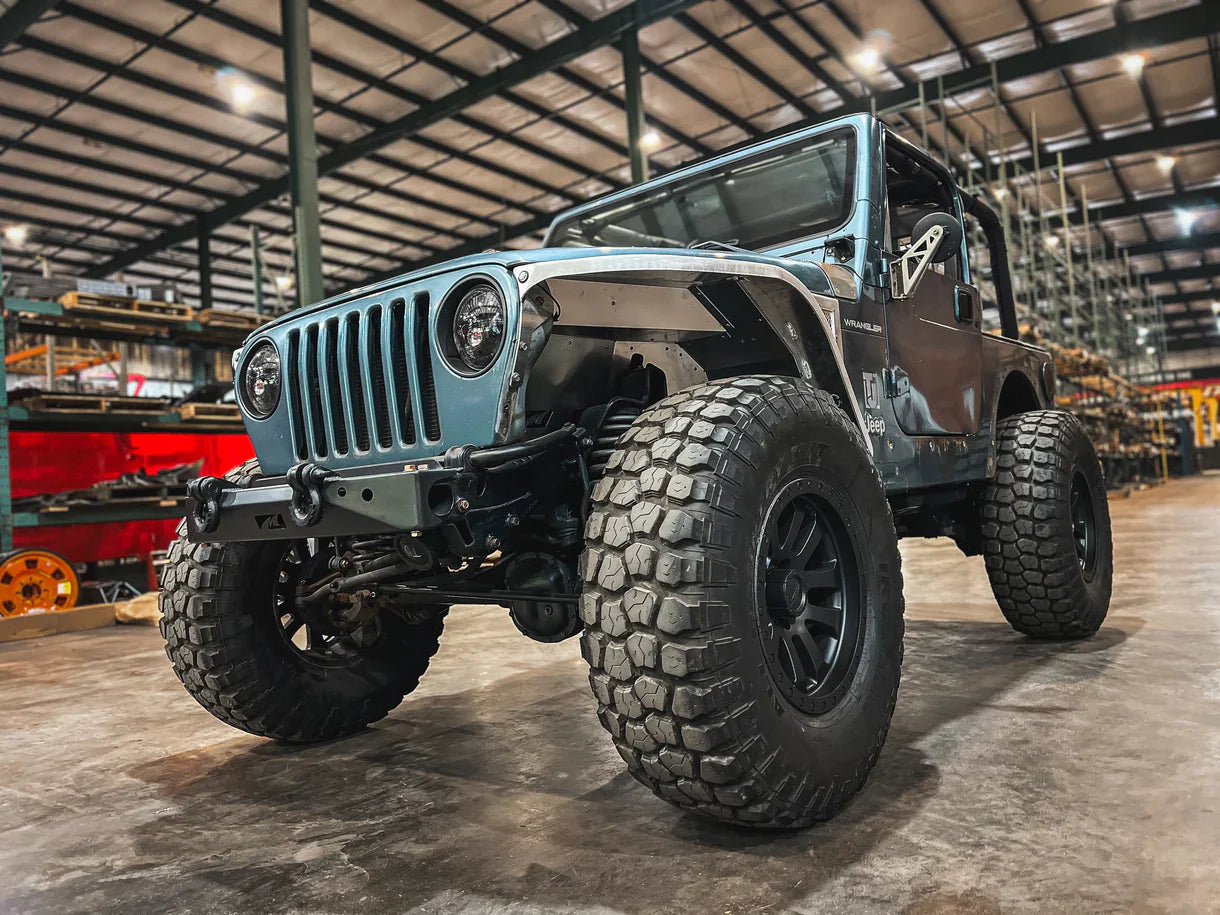 Guardabarros delanteros Hatchet High Line de 4" para Jeep TJ/LJ - Acero