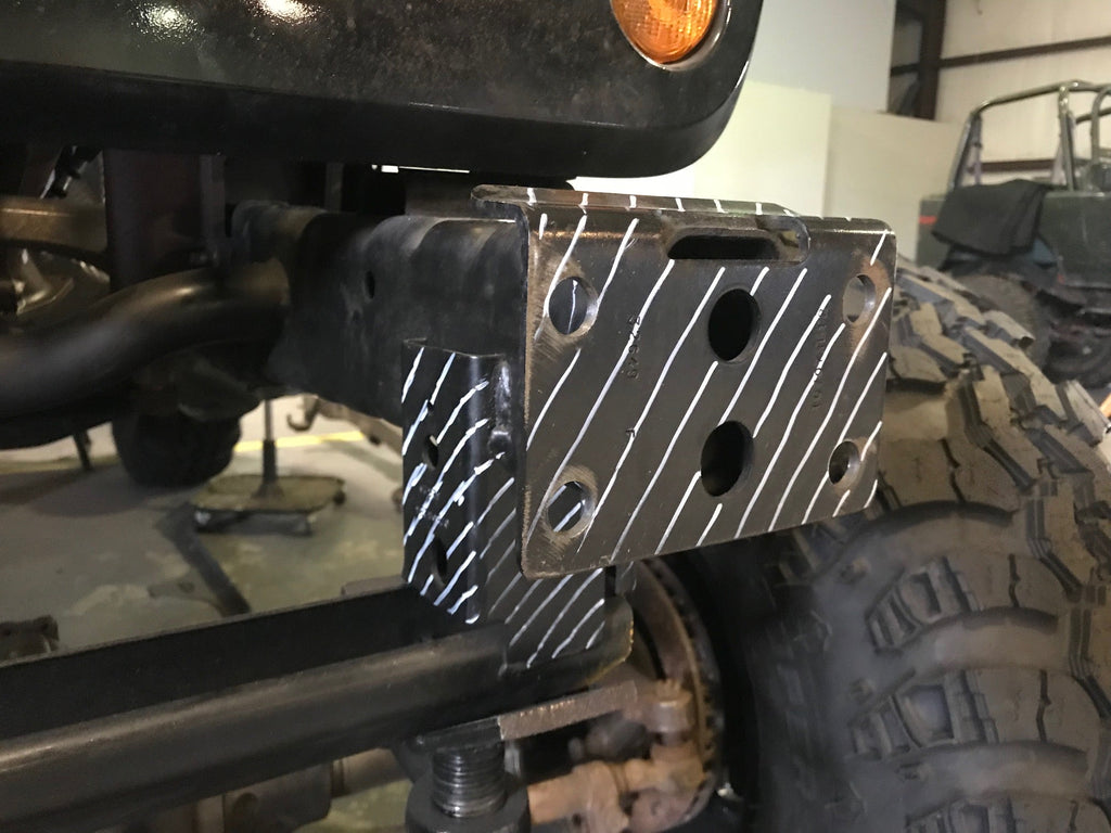 Parachoques delantero Motobilt Jeep Wrangler JK / JKU Hatchet Series con corte de chasis, Stinger y montajes para faros antiniebla
