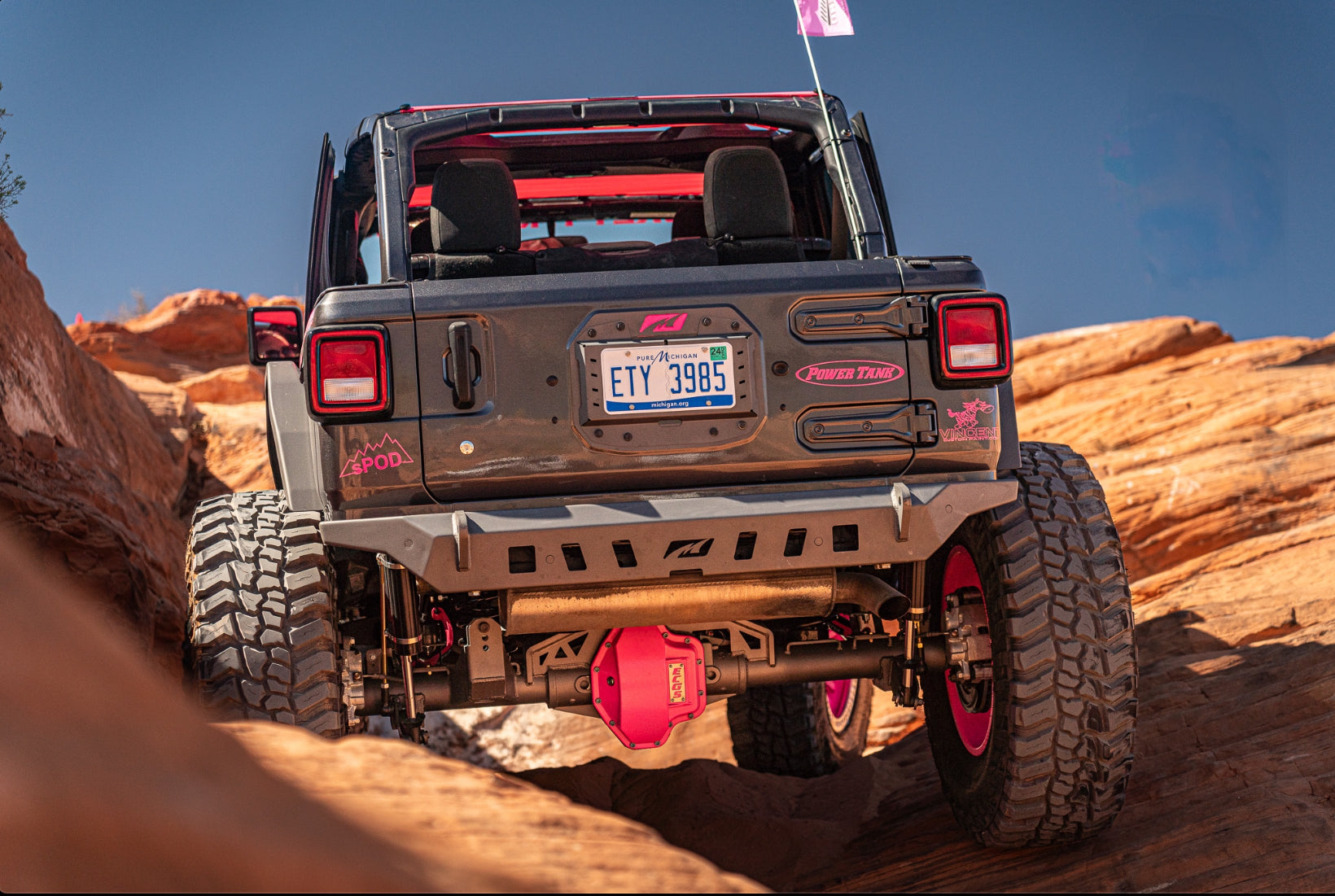 Motobilt Jeep Wrangler JL / JLU Crusher Paragolpes trasero sin rueda de repuesto