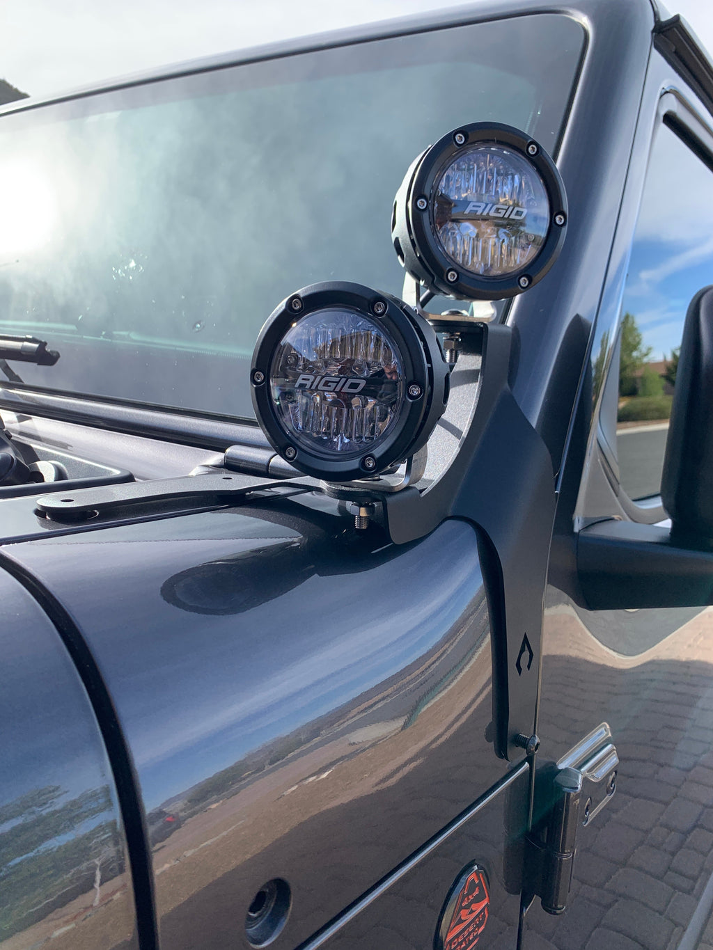 JL-JT 392 MOJAVE Soporte de luz de doble superficie para pilar A