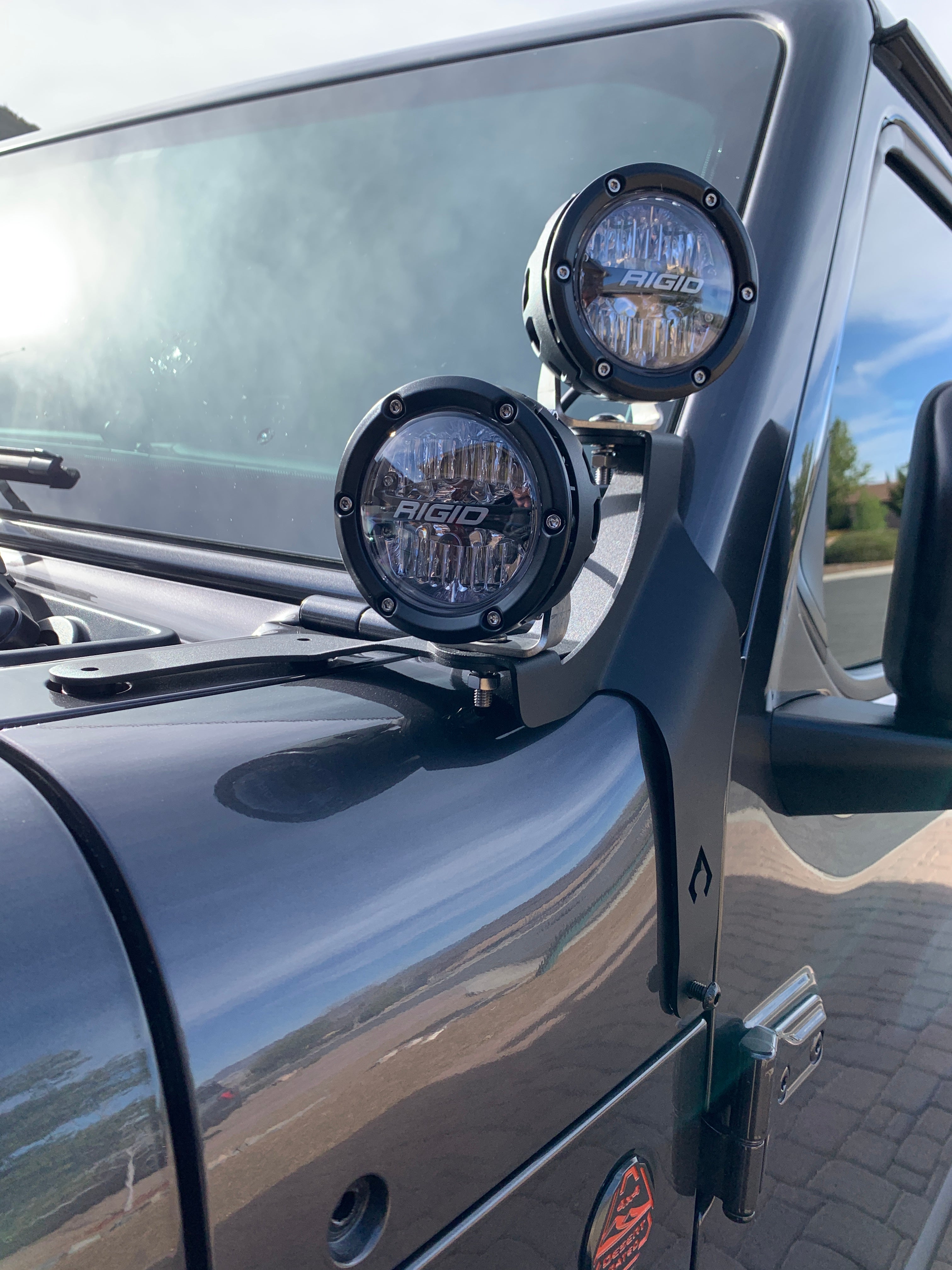 JL-JT 392 MOJAVE Soporte de luz de doble superficie para pilar A