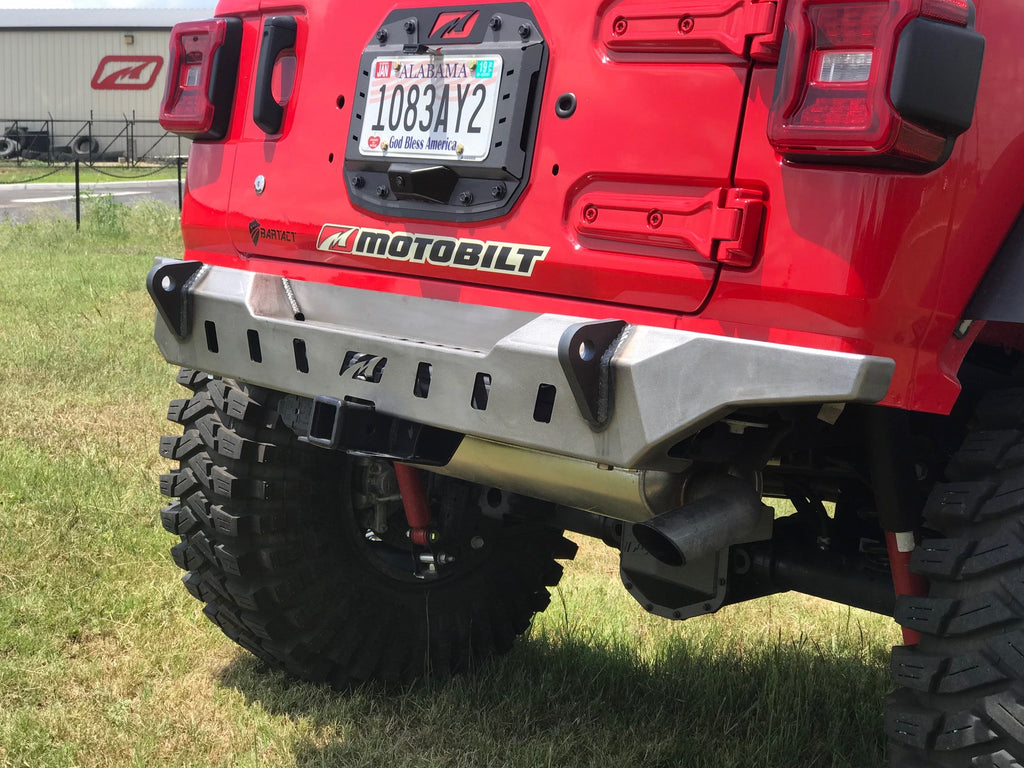 Parachoques trasero Crusher Motobilt para Jeep Wrangler JL con recorte para llanta de repuesto