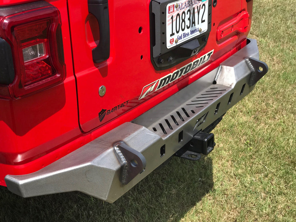 Parachoques trasero Crusher Motobilt para Jeep Wrangler JL con recorte para llanta de repuesto