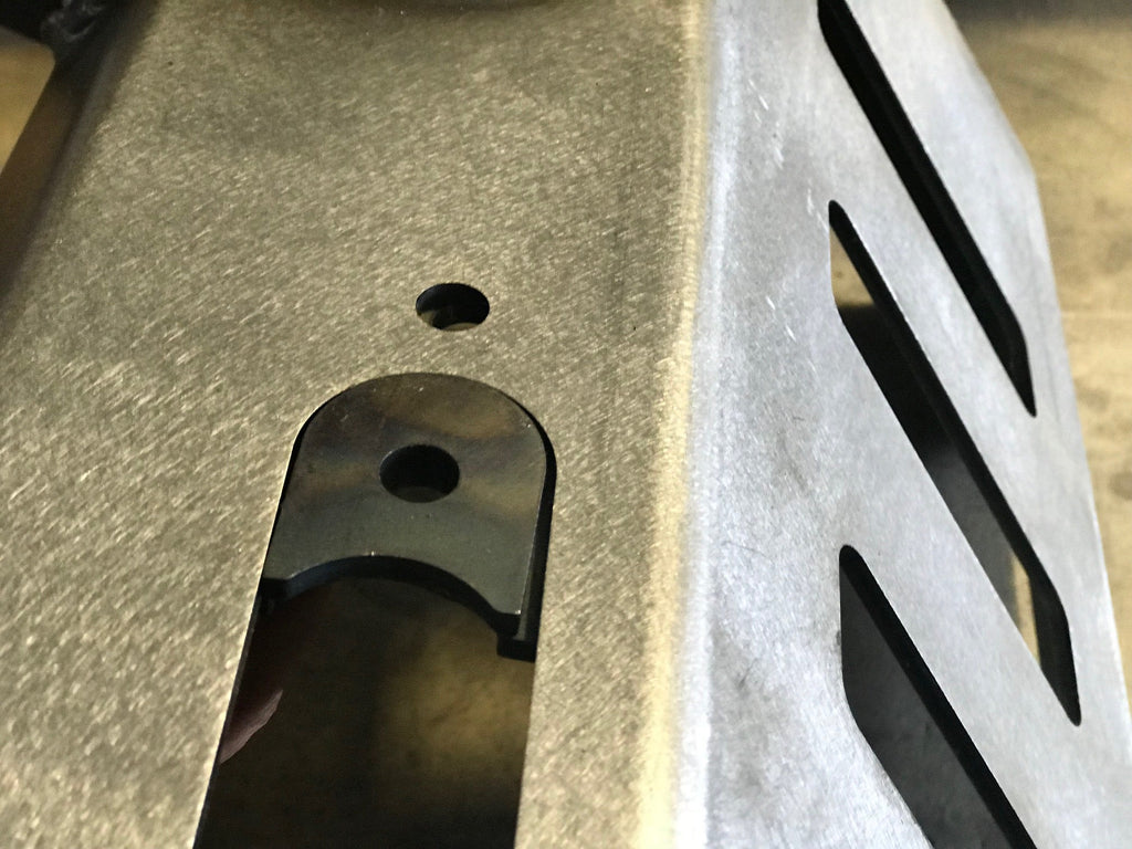 Defensa delantera Motobilt Jeep Wrangler JL / Gladiator JT Crusher con barra protectora