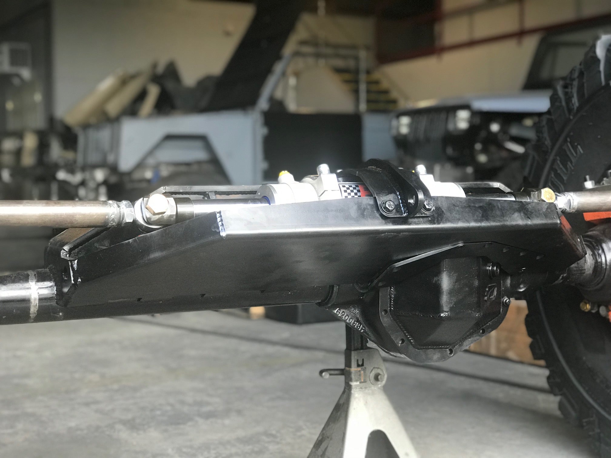 Refuerzo de eje delantero Ford Dana 60 con montaje de ariete de dirección 78-79