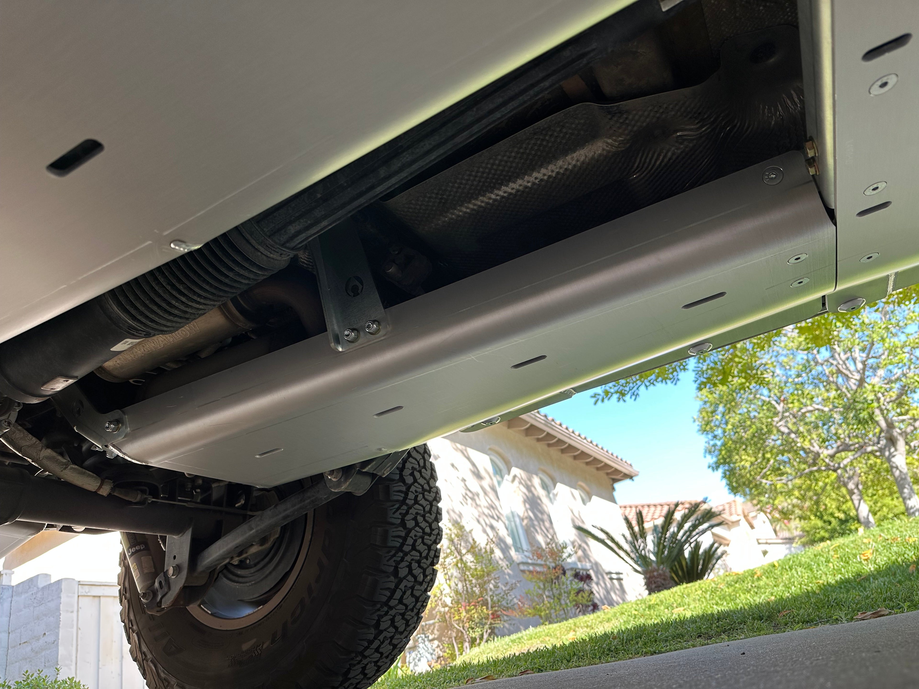 Artec Jeep Wrangler JLU  4 door 392 HEMI ALUMINUM MAGNAFLOW EXHAUST SKID