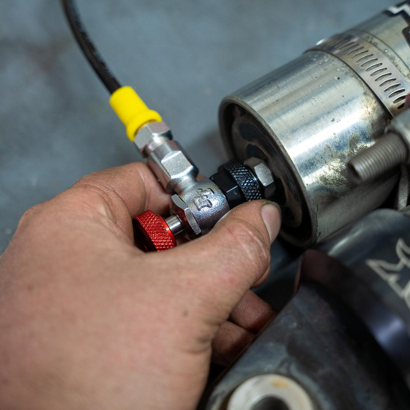 Power Tank Shock Boss™ V2 - Portable Nitrogen Shock Tuning Kit