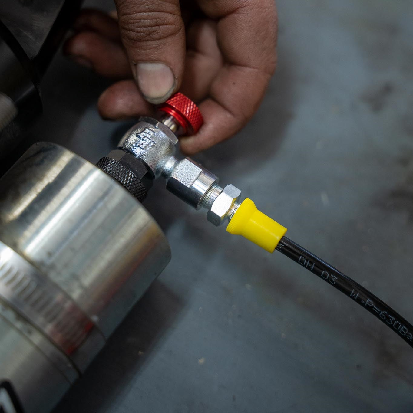 Power Tank Shock Boss™ V2 - Portable Nitrogen Shock Tuning Kit