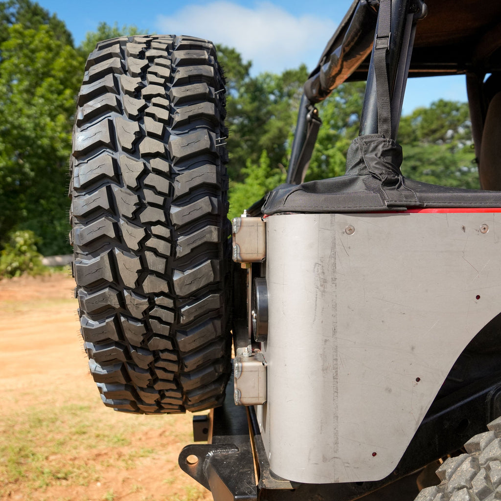 Body Mount Tire Carrier for Jeep YJ / TJ / LJ - 8 x 6.5"
