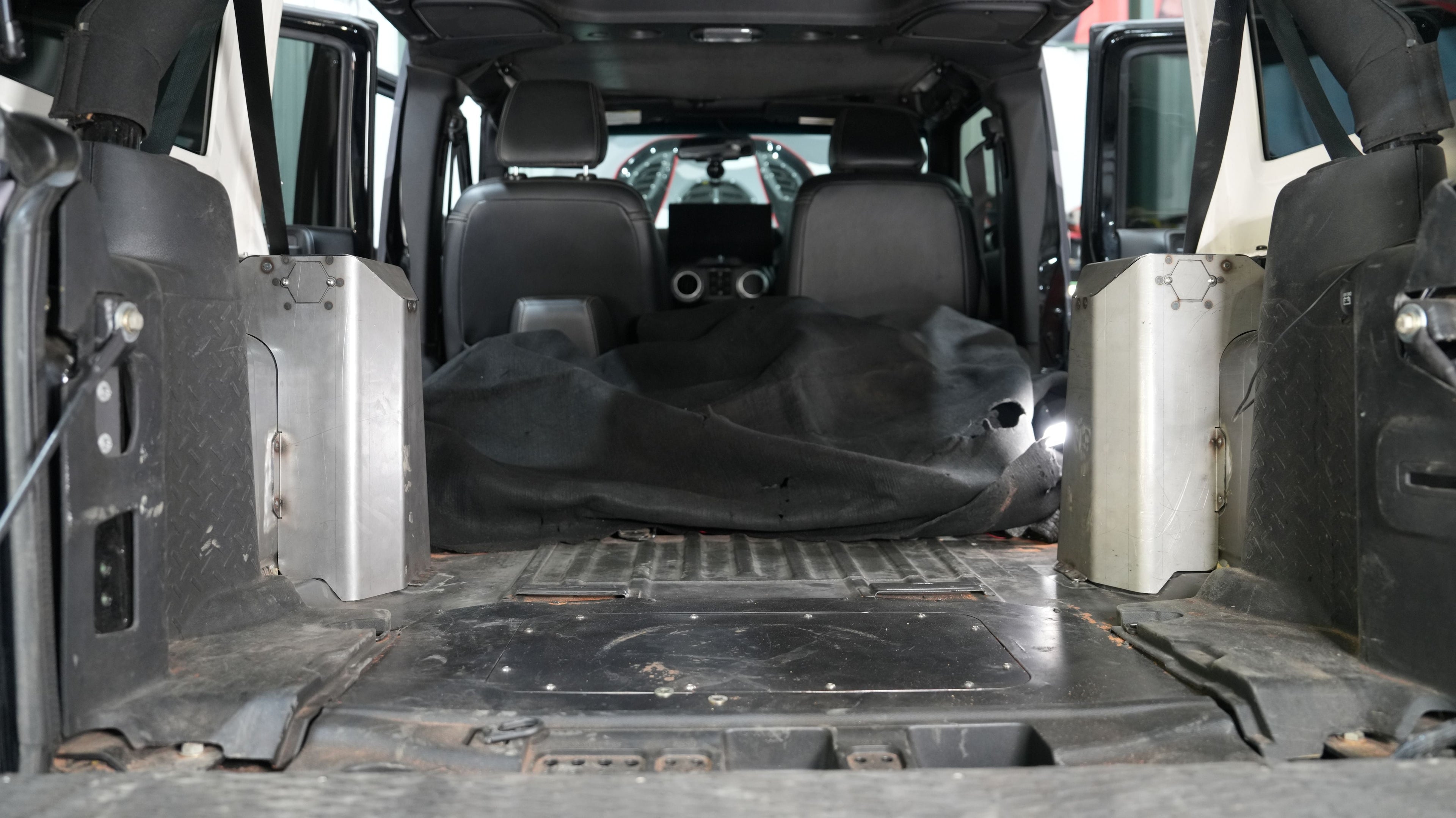 Tower Covers for Rear Coilover Mounts for Jeep JKU - MB1554
