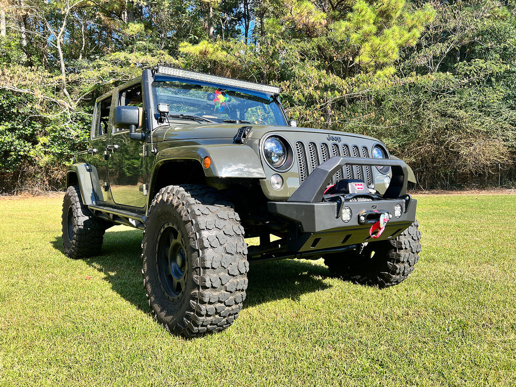 Parachoques delantero Motobilt Jeep Wrangler JK / JKU Crusher HD con barra protectora y placa protectora