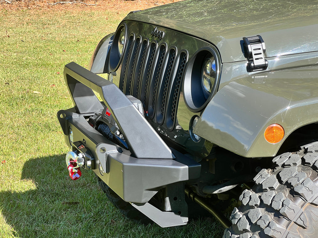 Parachoques delantero Motobilt Jeep Wrangler JK / JKU Crusher HD con barra protectora y placa protectora
