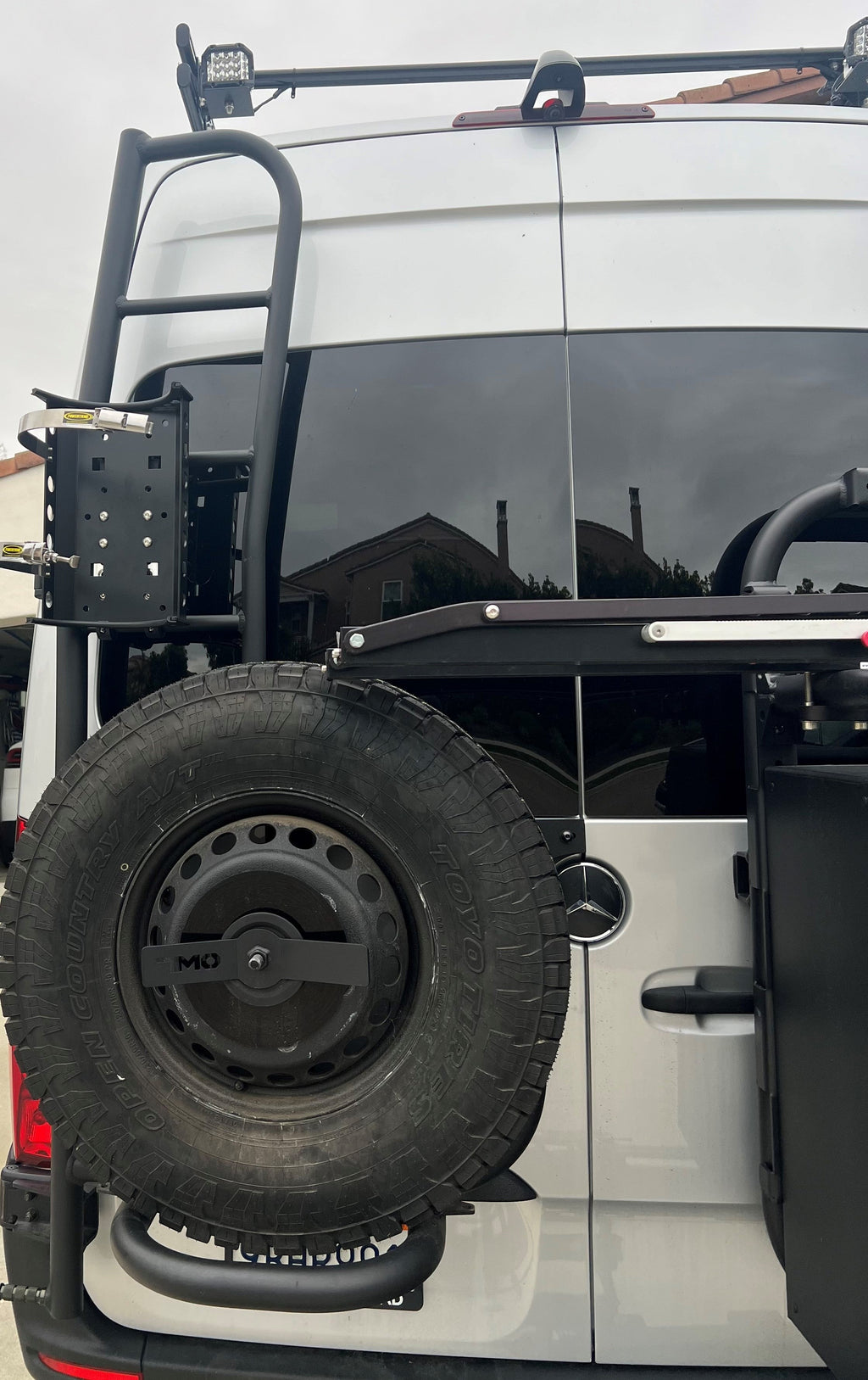 Power Tank Ladder Cross-Bar Mount for Propane and CO2 Power Tanks