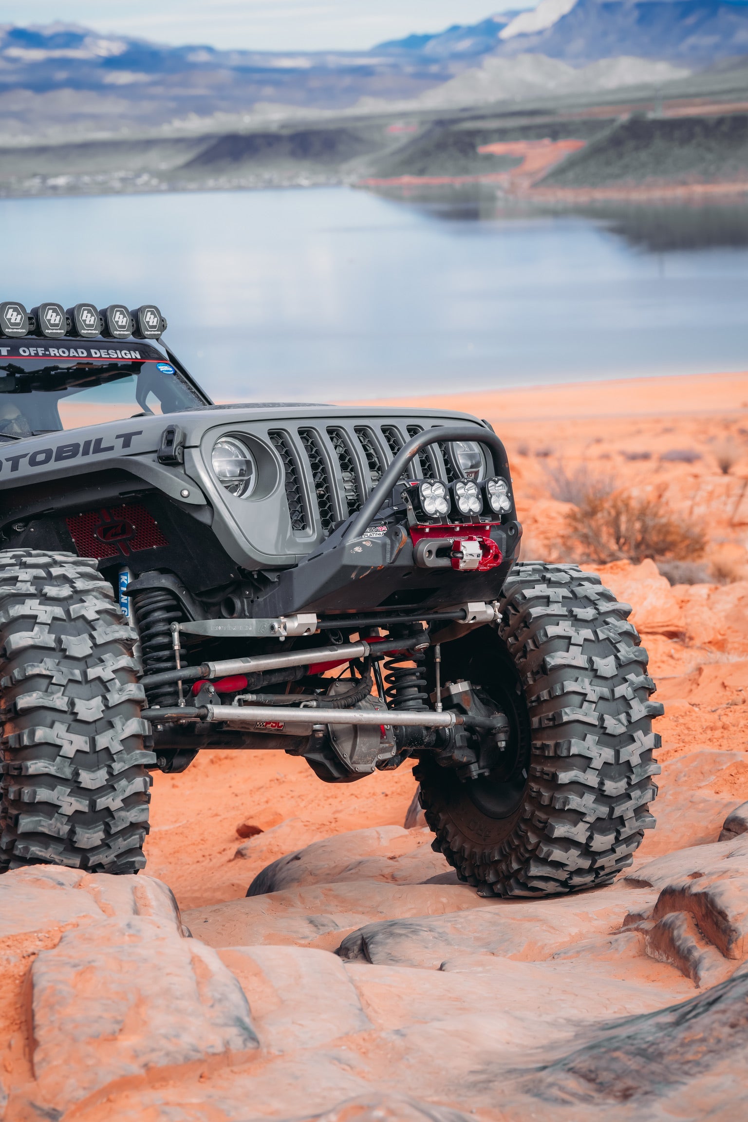 Parachoques delantero con barra protectora Motobilt Tomahawk Frame Chop para Jeep Wrangler JK, JL y Gladiator JT