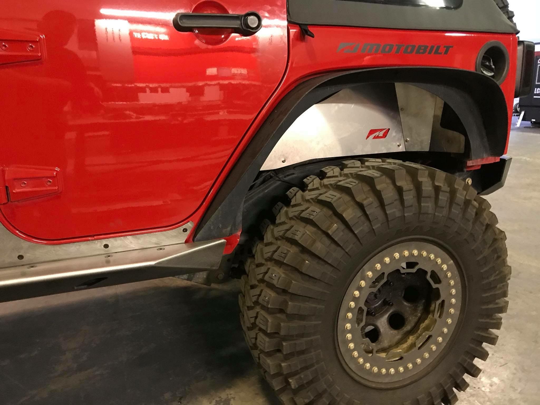 Guardabarros interiores traseros de aluminio para Jeep JK / JKU