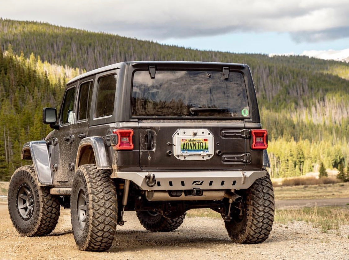 Motobilt Jeep Wrangler JL / JLU Crusher Paragolpes trasero sin rueda de repuesto