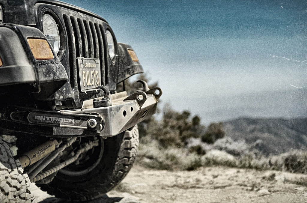 Parachoques delantero corto Motobilt Jeep Wrangler YJ / TJ / LJ