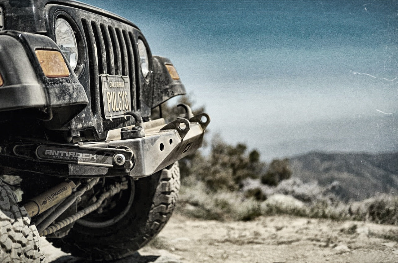 Parachoques delantero corto Motobilt Jeep Wrangler YJ / TJ / LJ