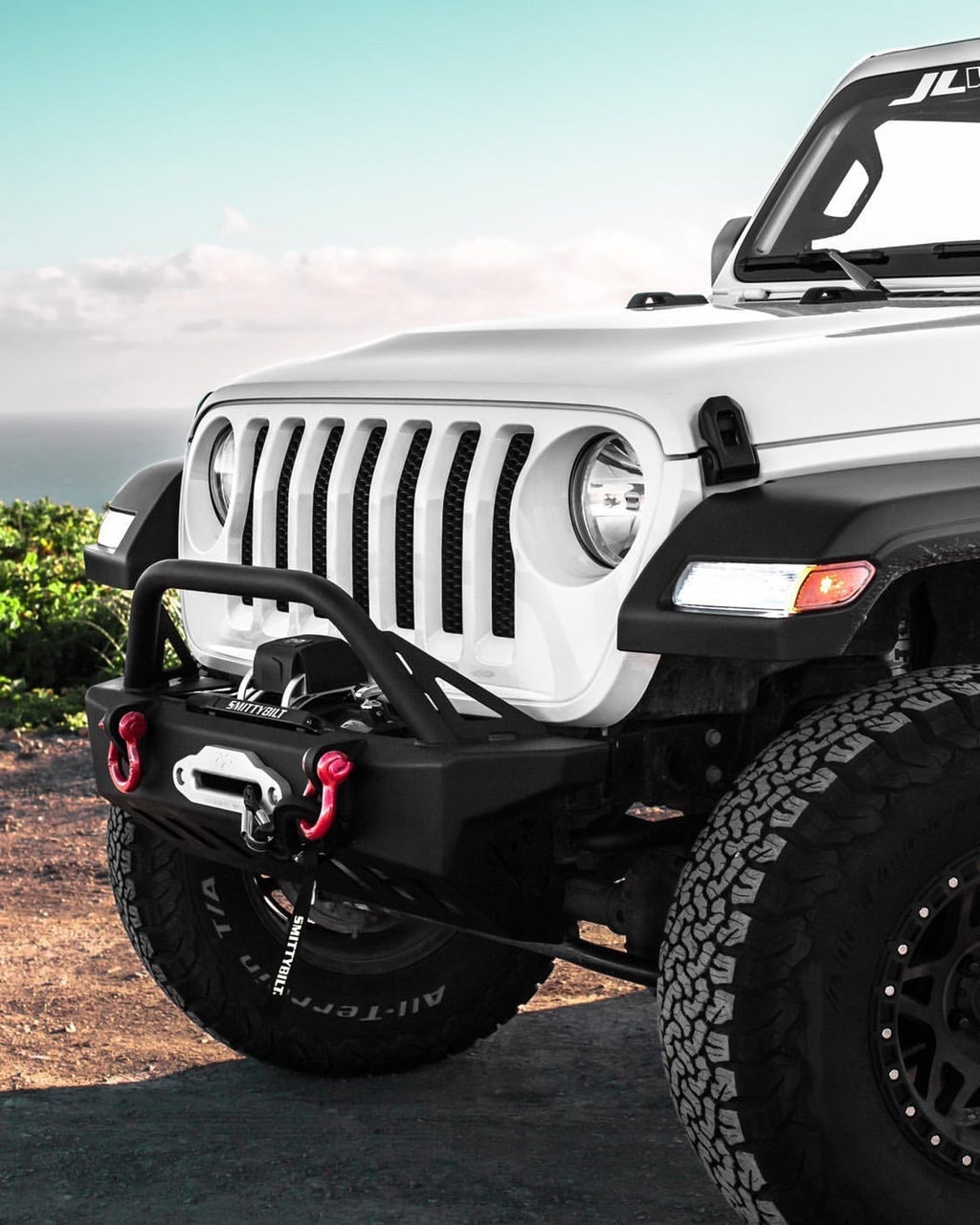 Defensa delantera Motobilt Jeep Wrangler JL / Gladiator JT Crusher con barra protectora