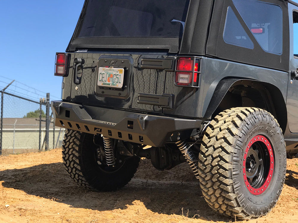 Parachoques trasero Motobilt Jeep Wrangler JK / JKU Crusher con soportes para luces
