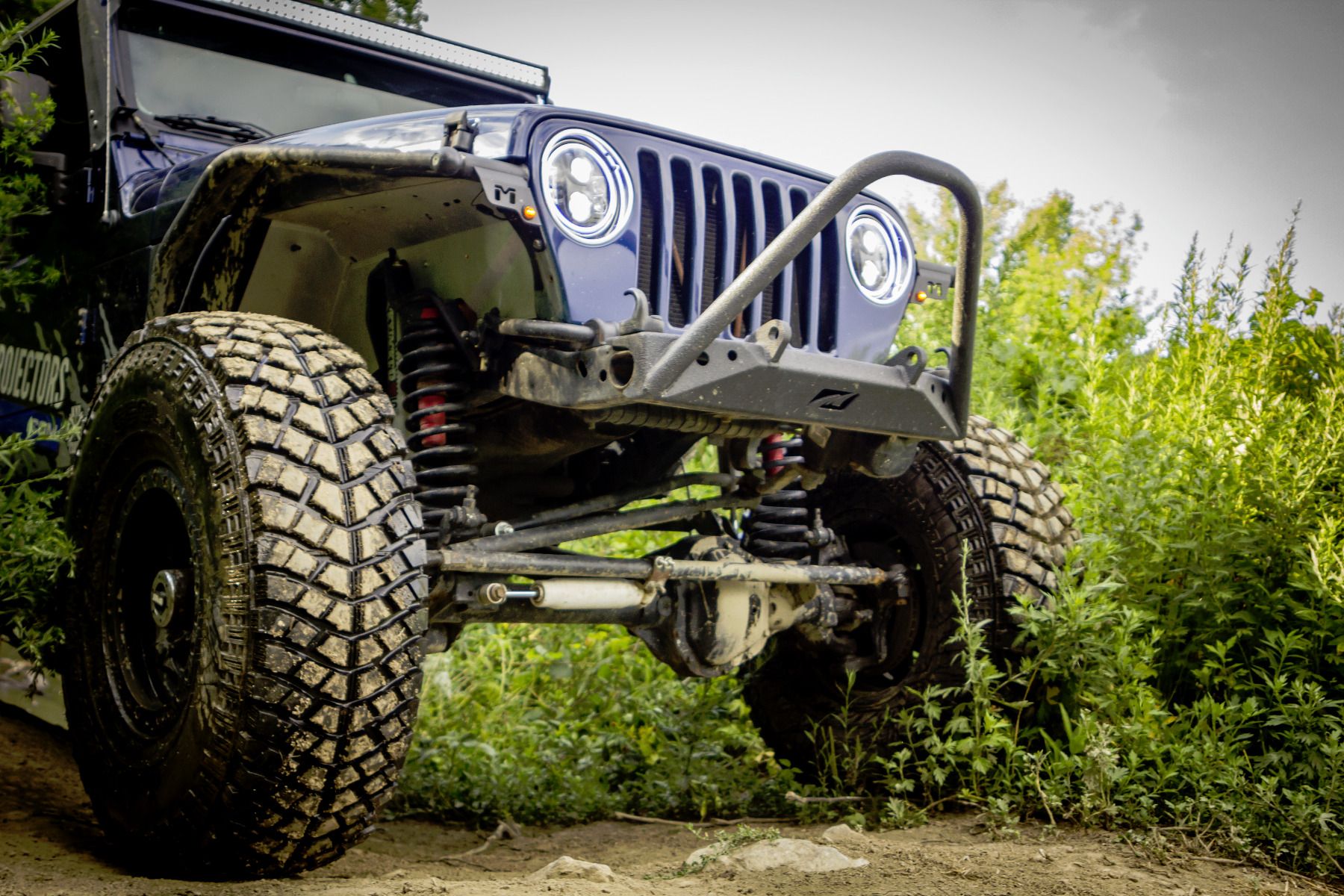 Motobilt Jeep Wrangler YJ / TJ / LJ Stubby Front Bumper w/ Stinger
